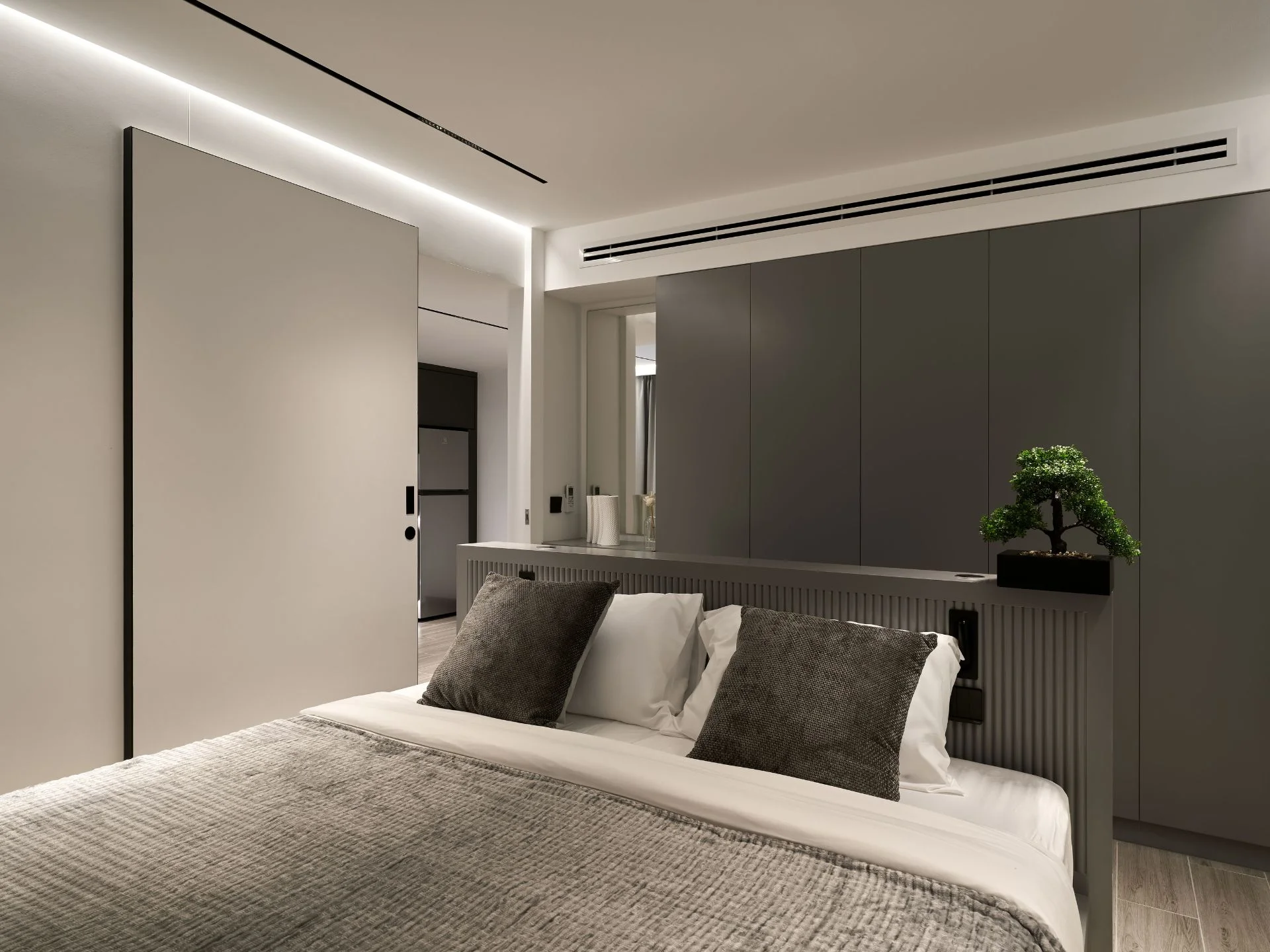 Интерьер спальни в 1-комнатной квартире Harmony Club Apartments, Rawai