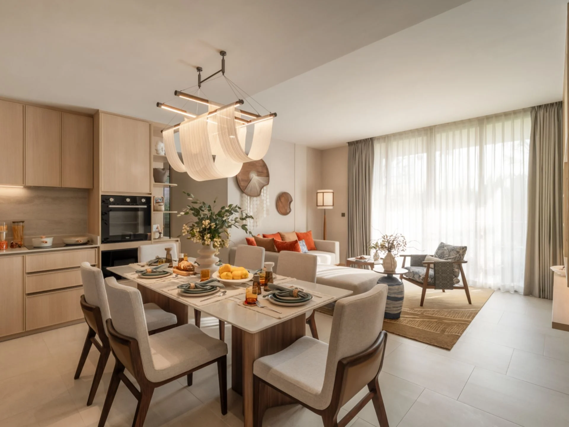 Area living e dining open-plan in appartamento 2 camere a PEYLAA, Laguna
