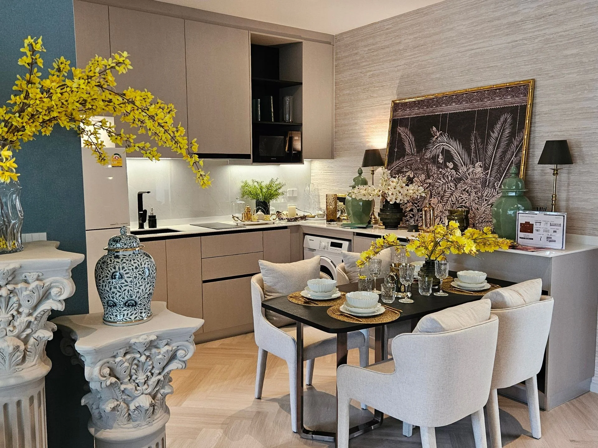 Cocina y comedor en apartamento de 2 dormitorios en The Title Heritage, Bang Tao