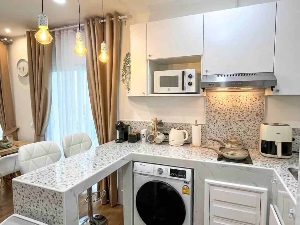Kücheneinrichtung mit Waschmaschine in 2-Zimmer-Reihenhaus, Banjo